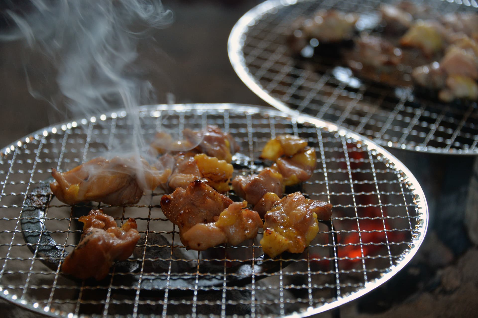 個室囲炉裏焼き水流見(つるみ)地鶏炭火焼き